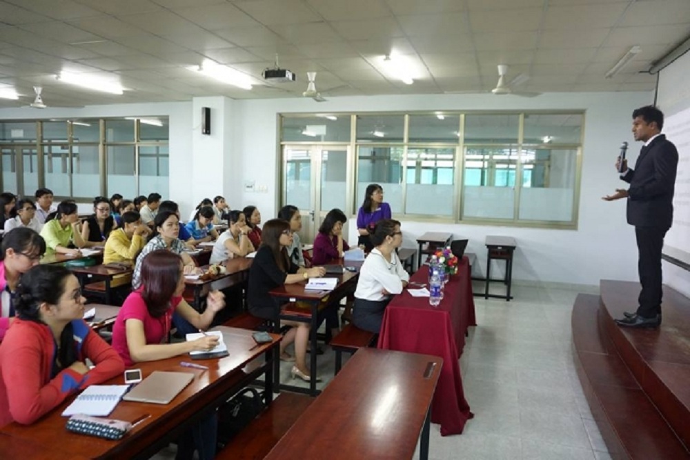 Most-of-the-students-were-interested-in-his-speaking.jpg
