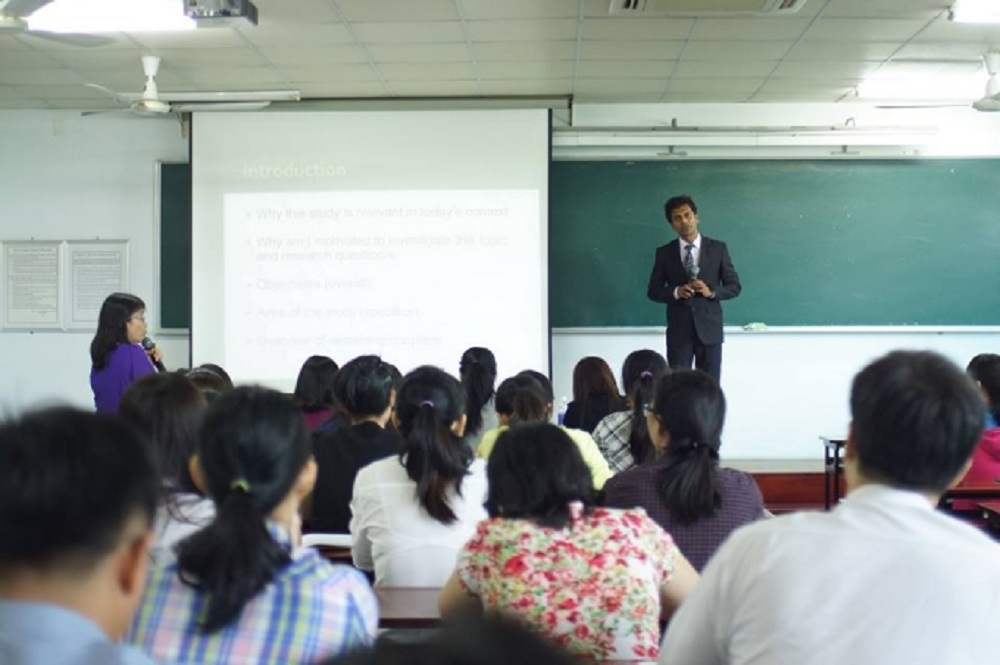 Professor-Indra-Abeysekera-in-his-presentation-at-the-seminar.jpg